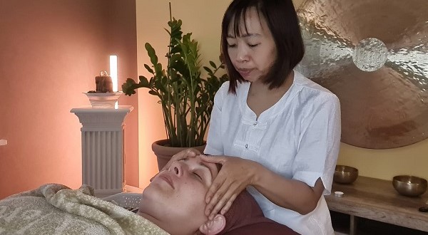 Gesichtsmassage